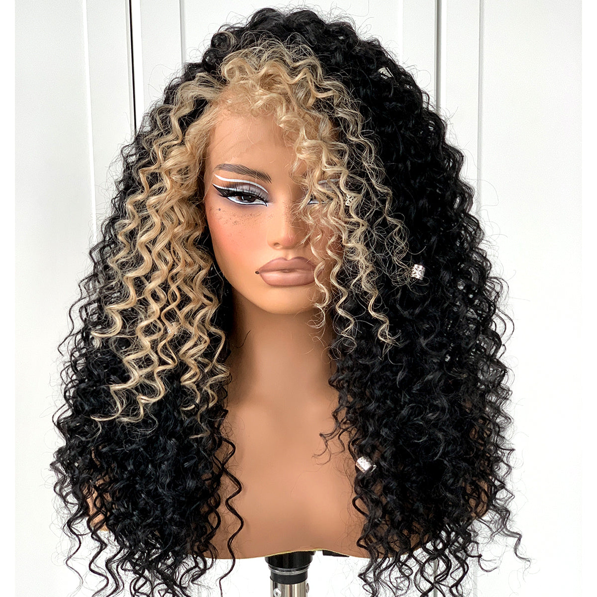 13x6 Skunk Stripe Curly Wig Wear And Go Glueless Wig Pre-Plucked Synthetic Lace Front Wig Pre-Cut Afro Kinky Layred Wig With Natural Hairline 18 Inch